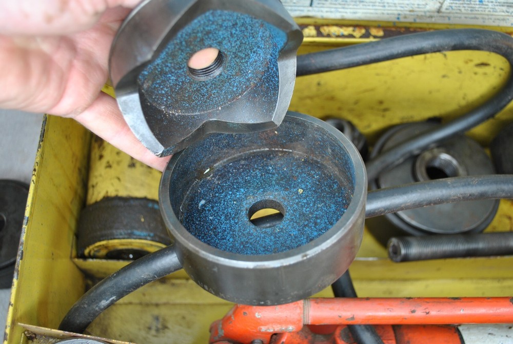 Geosource / ENERPAC 1/2" - 4” KNOCKOUT PUNCH & DIE SET HYDRAULIC PUMP RAM + CASE