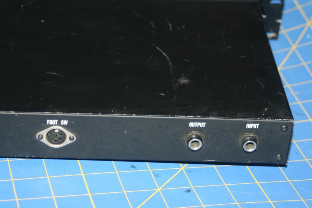 Washburn WSR-42 STACK IN A RACK Multi Stage Distortion Effects