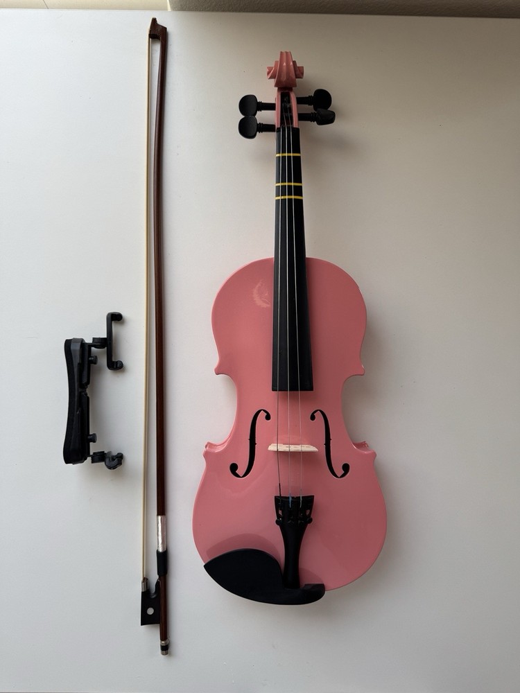 Mendini by Cecilio Pink 3/4 Violin – Missing 1 String + New Set, Case & Bow
