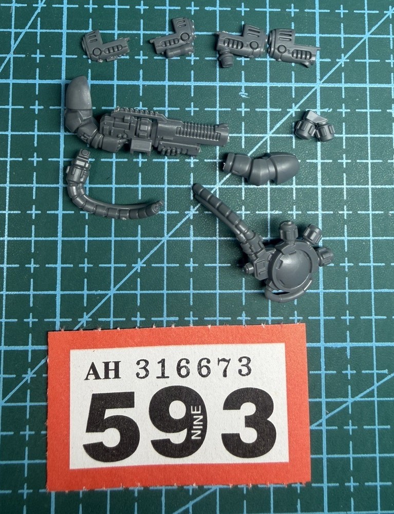 Space Marine Hellblaster Plasma Gun Arm Pair Backpack 40k Bits Heresy Weapon