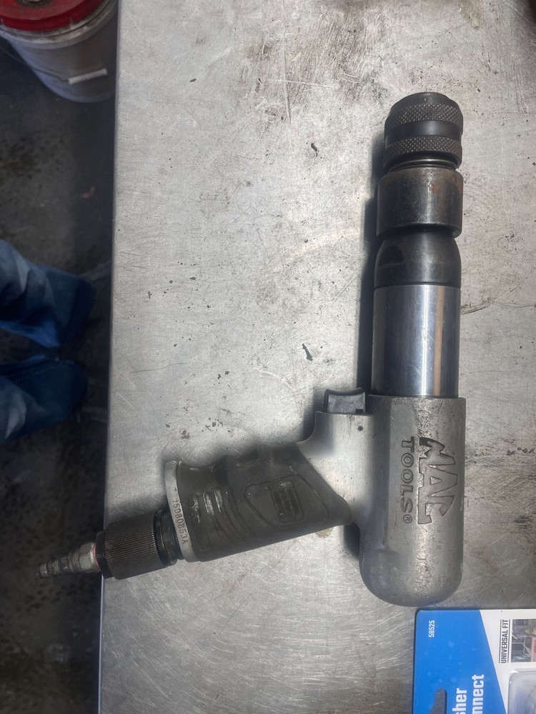 Mac Tools AH2010 .401 Pneumatic Air Hammer AS IS