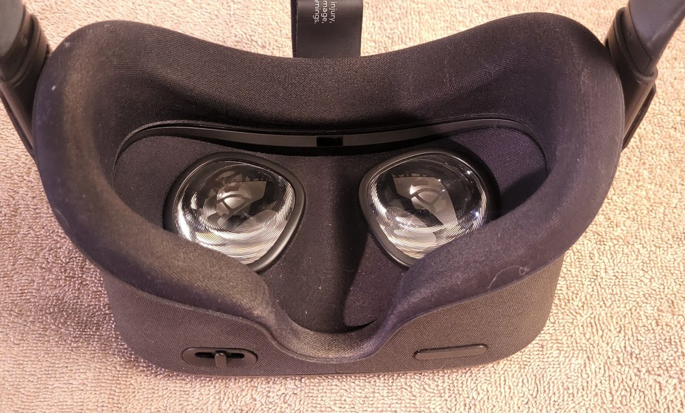 Meta Oculus Quest 1 64GB VR Headset & Controllers - Black