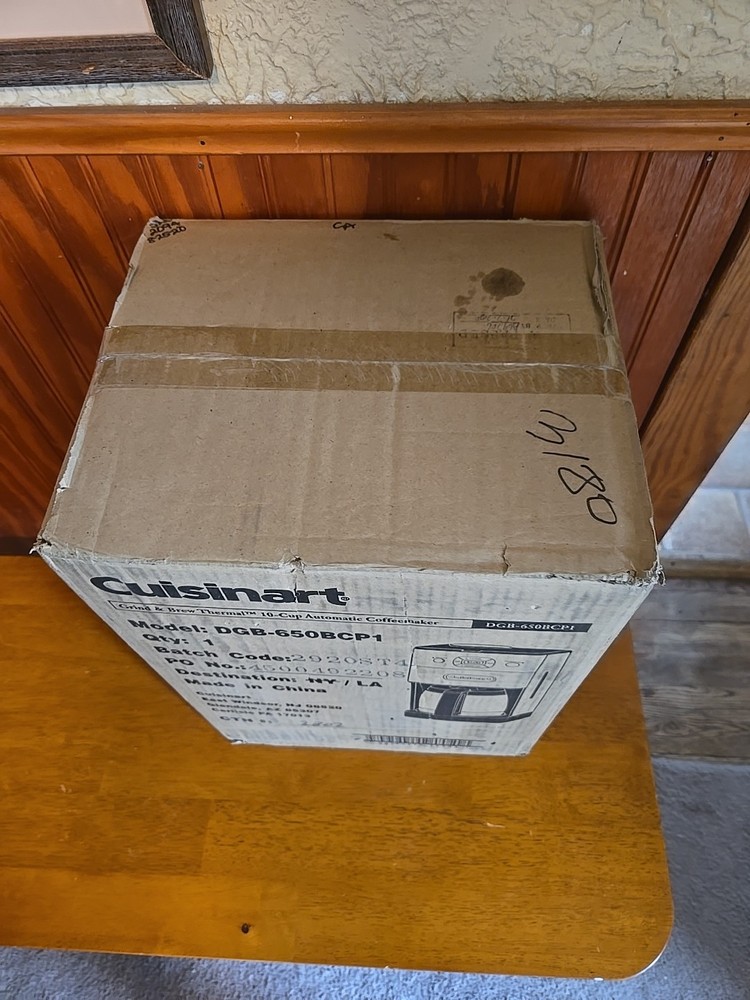 Cuisinart Grind & Brew Thermal 10 Cup Automatic Coffeemaker. NIB
