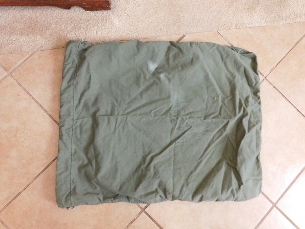 US MILITARY BARRACKS BAG