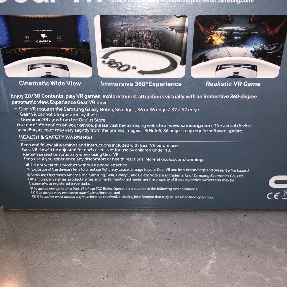 Samsung Gear VR Headset (TMOM64461) (2)