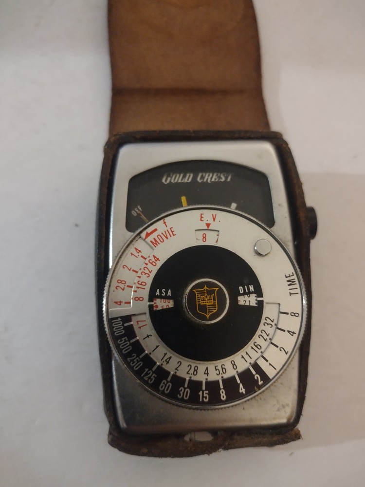 Vintage Gold Crest Camera Light Meter with Leather Snap Close Case Untested