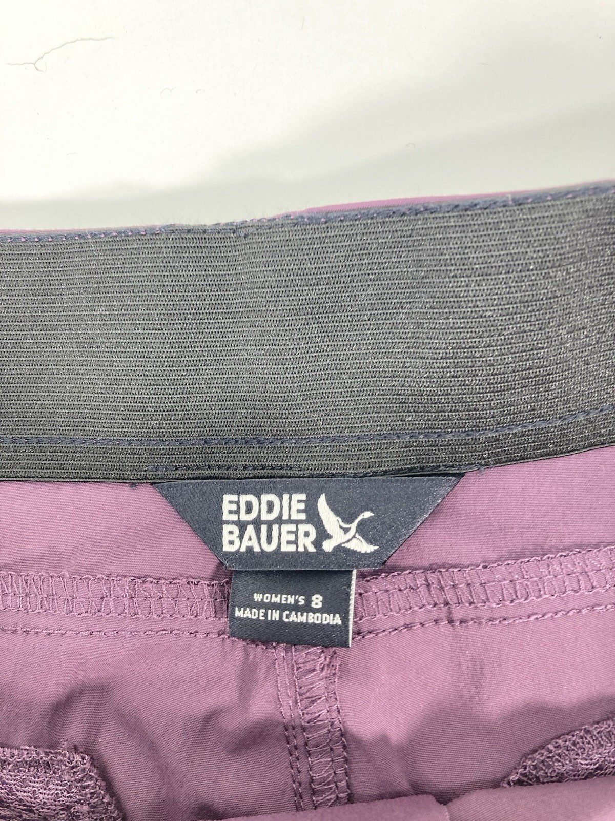 Eddie Bauer Performance Hiker Shorts Women 8 32X7 Purple Eggplant Stretch NWT