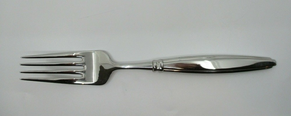 ONEIDA STAINLESS OCTAVE DINNER FORK - 8 1/8"- 01E