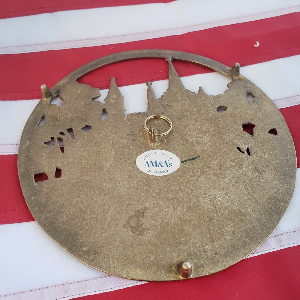 ✅ Cathedral Park Wall Hanger