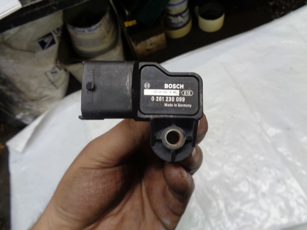 2008-2018 Polaris Rush Switchback Dragon airbox T map sensor 2410422