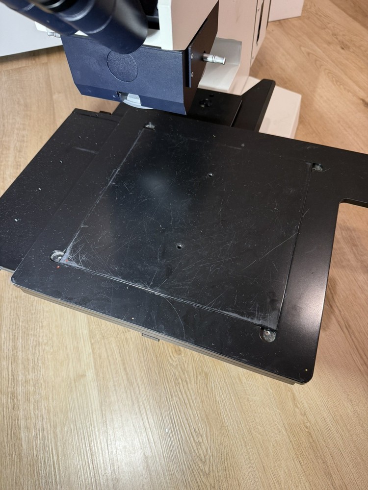 Leica INM200 microscope