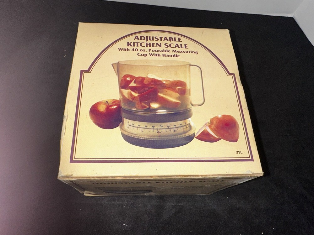 Vintage Adjustable Kitchen Scale 40oz. Pourable Measuring Cup w/ Handle with Box