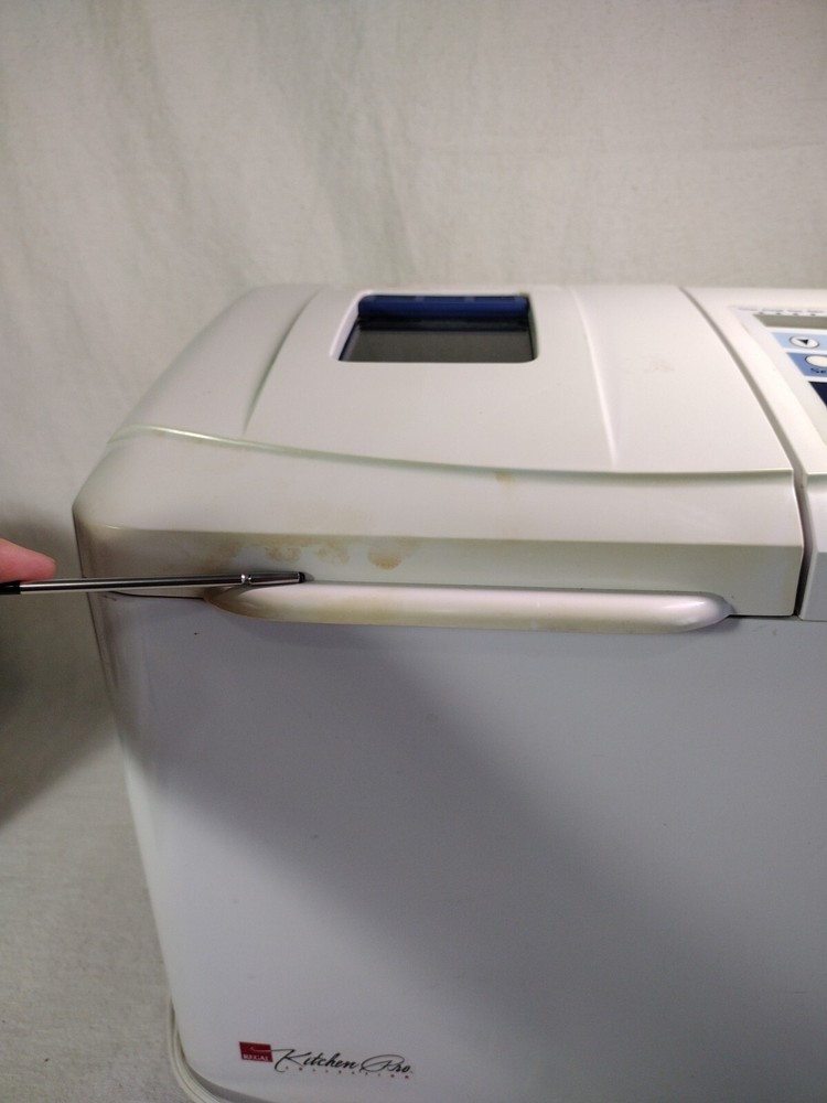 Regal Kitchen Pro Breadmaker Model K6743 Kitchen Appliance Auto Bread Machine