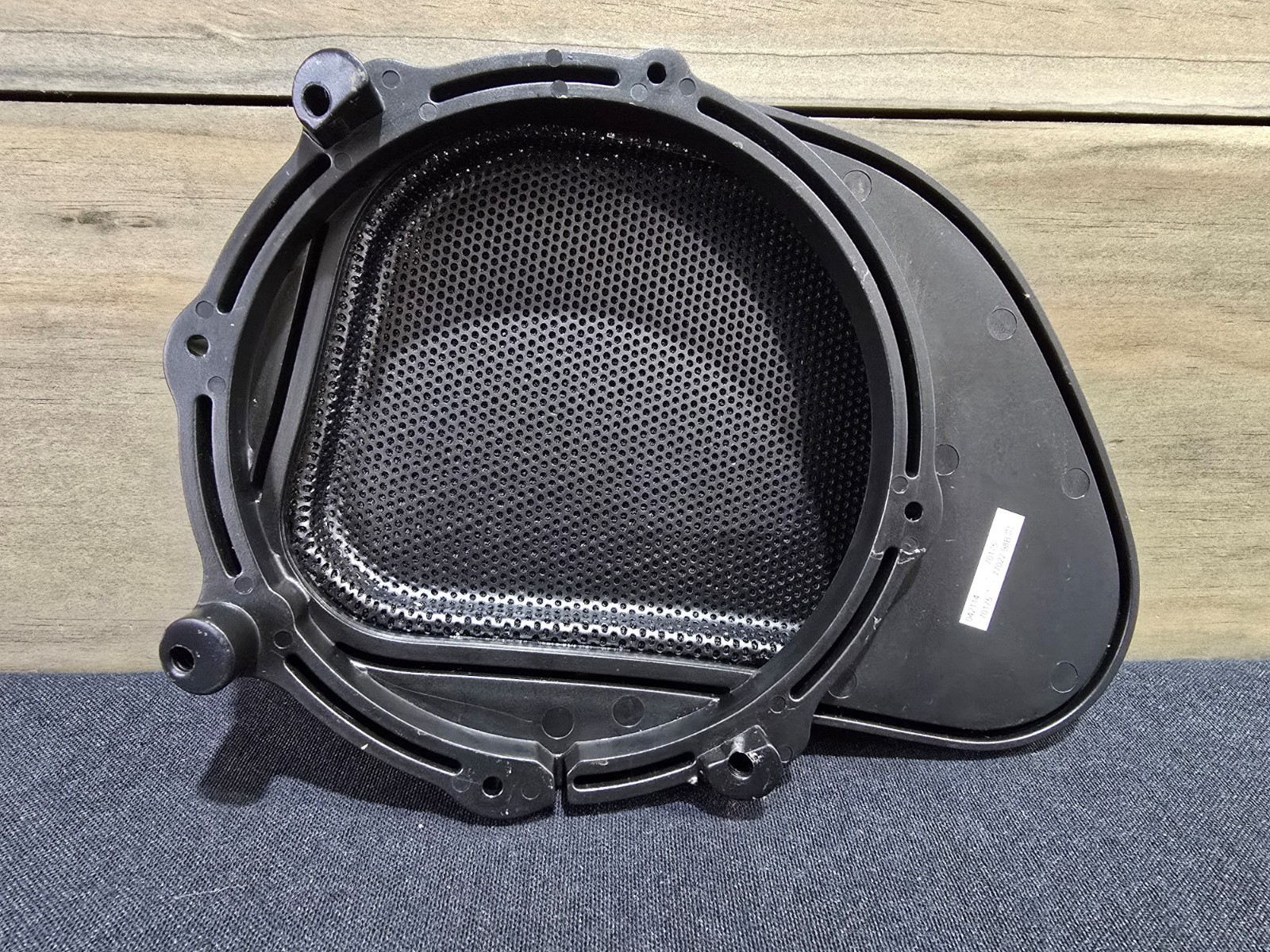 New Harley Davidson Speaker Grille Kit Left 77022-98B