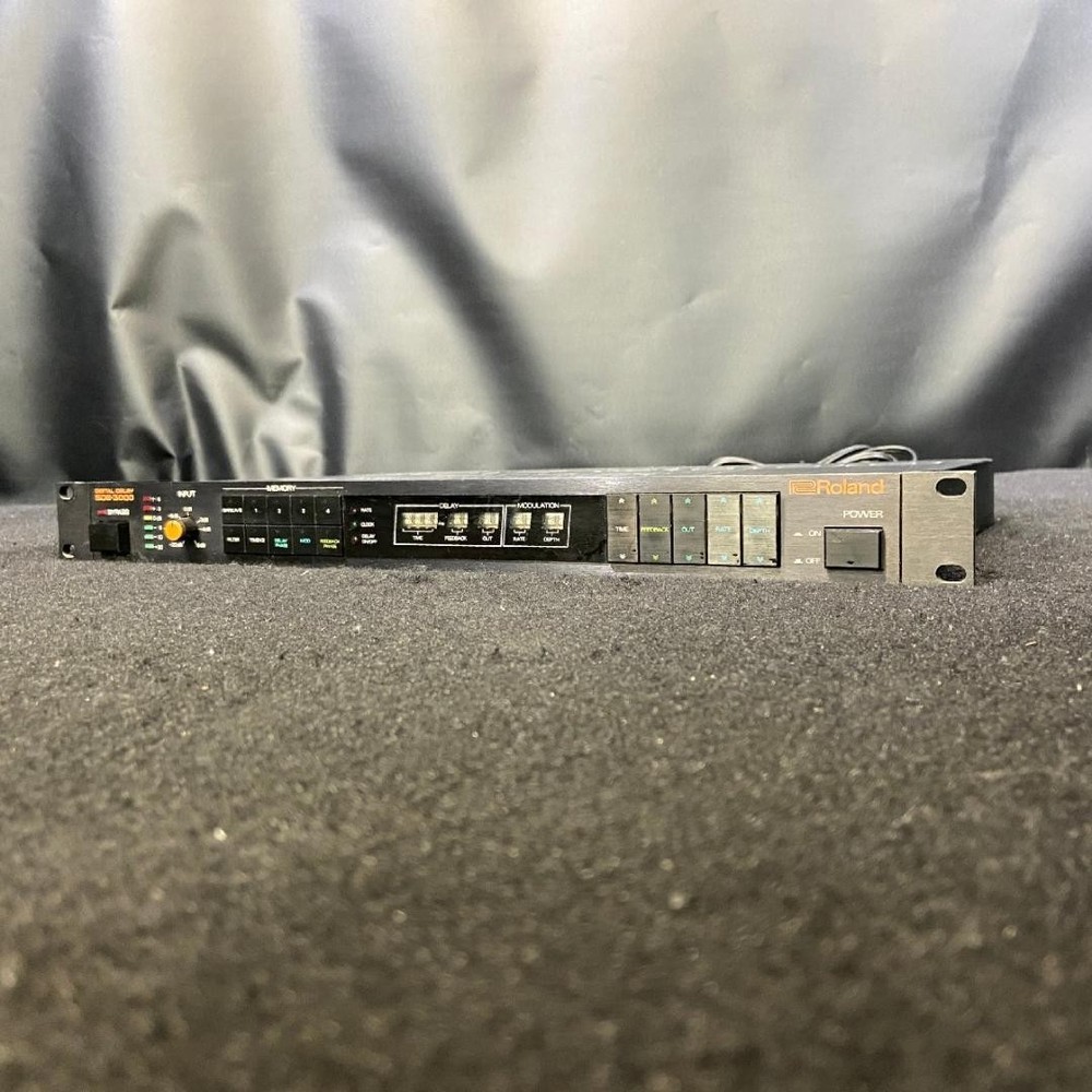 Roland SDE-3000 Digital Delay Good condition