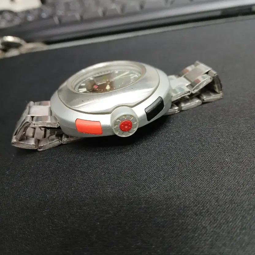 Logadis Outdoor Ultra Multi-Function Shield Plate, Cybermatic Design