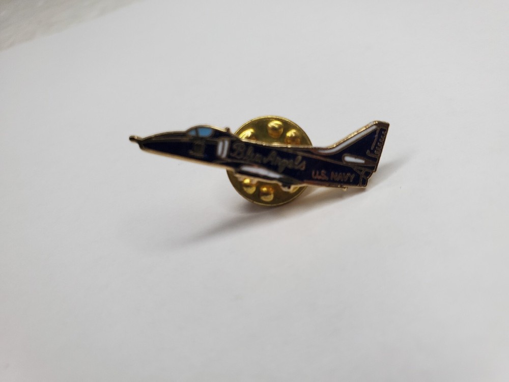 Blue Angels US Navy Pin Pre-Owned