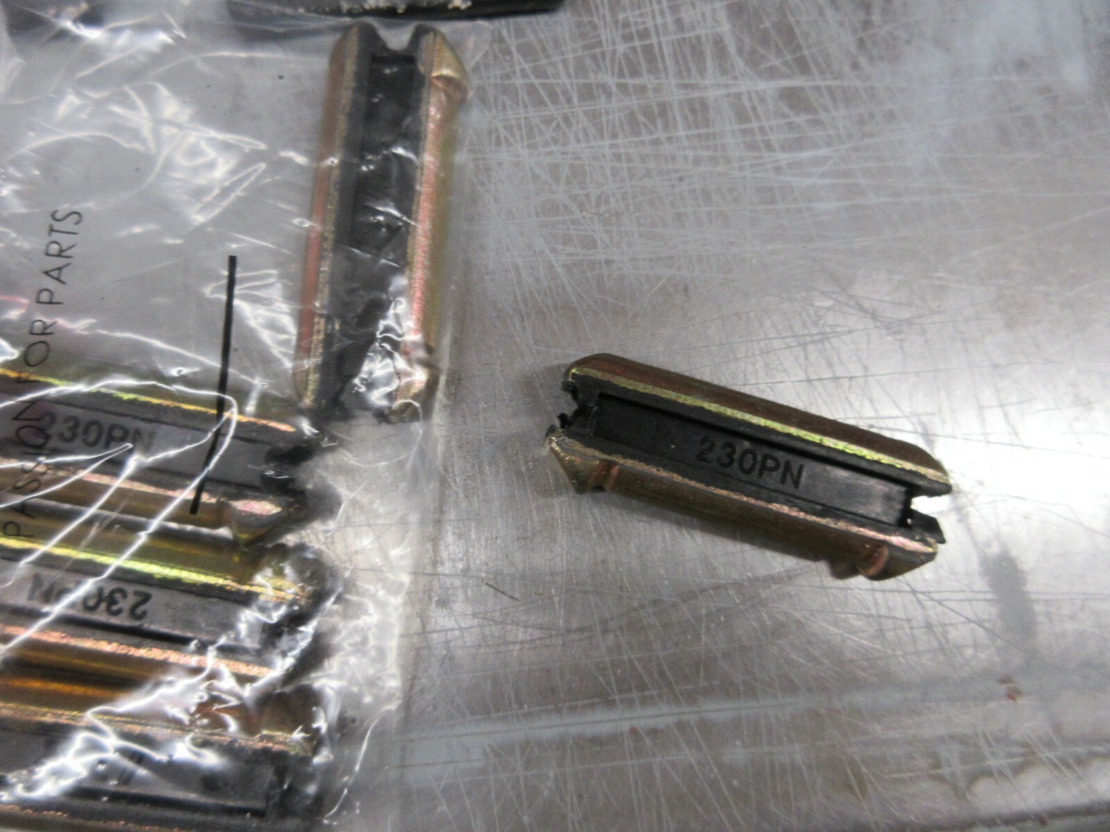 BACKHOE BUCKET TEETH DIGGING TEETH PINS Set 5 23 230 230SP Skidsteer Tooth ITR