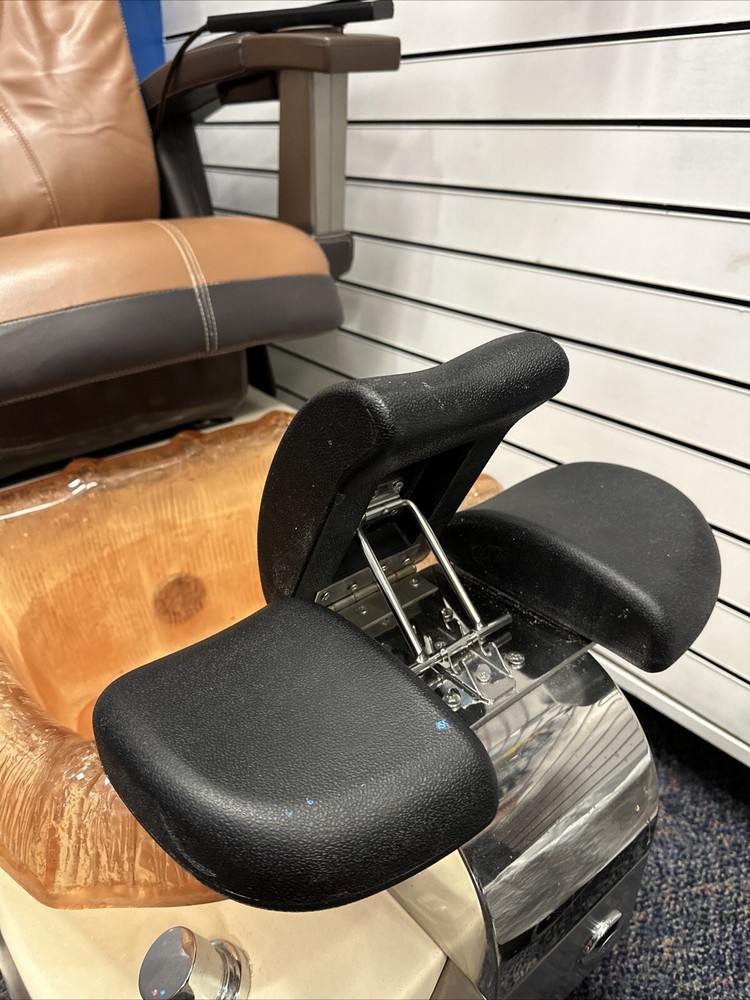 human touch massage chair With A Tab