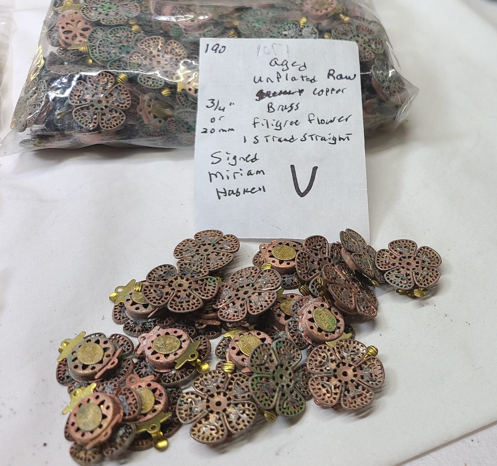 BARGAIN Vtg 1 strand Signed Miriam Haskell Clasp Flower Unplated Lot 116 V