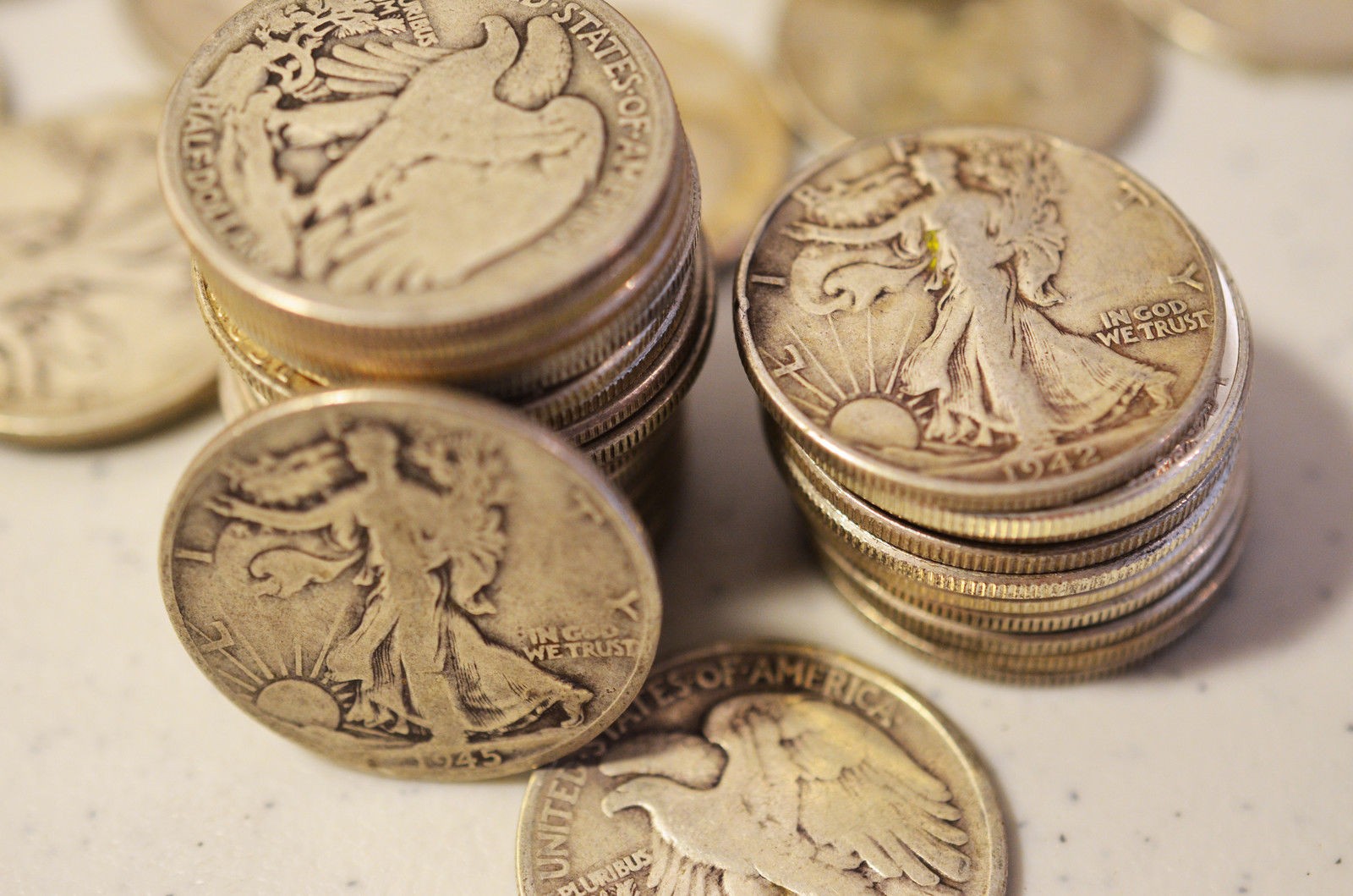 5x 90% SILVER WALKING LIBERTY HALF DOLLAR CIRCULATED ONE BID = 5 COINS 1/4 ROLL