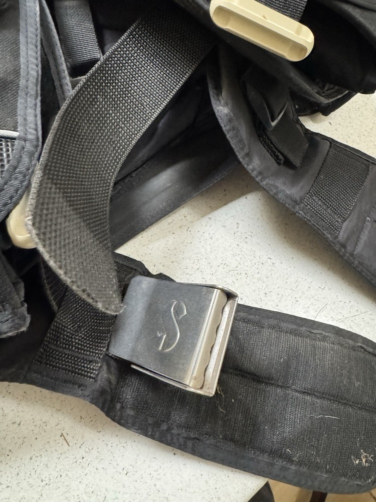 Scubapro Classic BCD size Medium with Buoyancy Weight