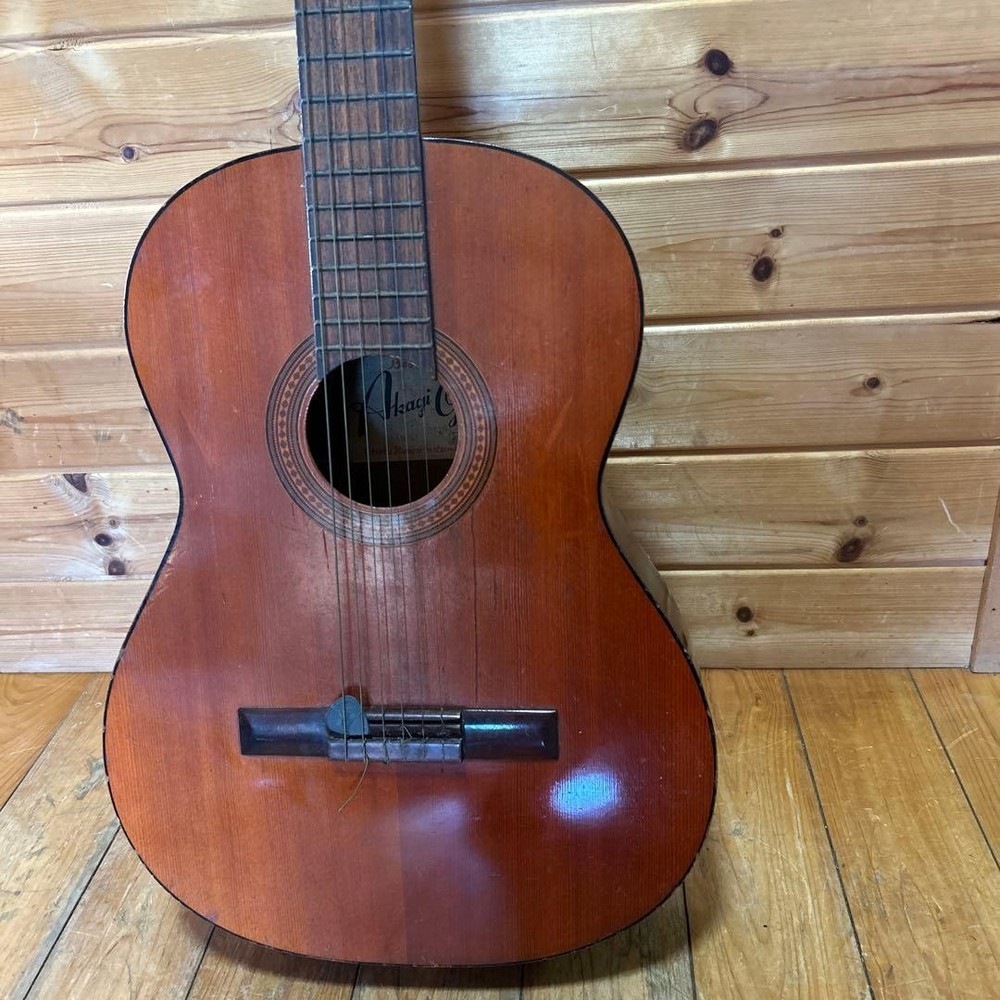 Akagi No. Classical Guitar Withmm String Height,.kg, Used