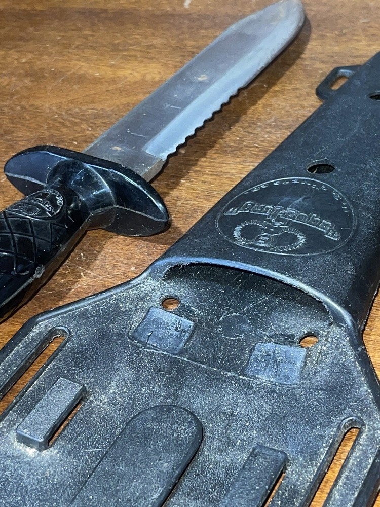 Aqua Lung US Diving Knife With Hard Sheath