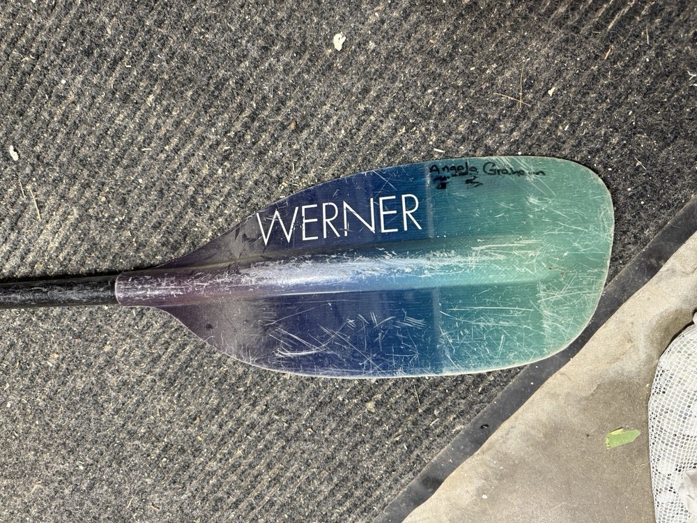 Werner Strike Whitewater Kayak Paddle left 30 offset