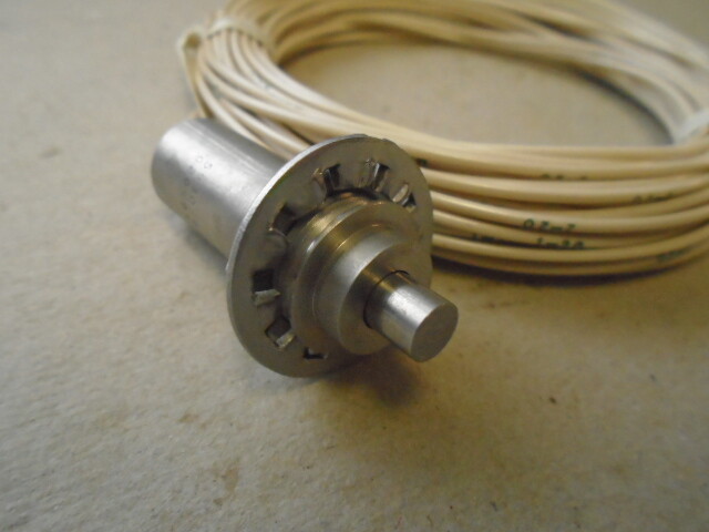1 EA NOS SINGLE POLE, SINGLE THROW, PUSH SWITCH P/N: 10AT56-1