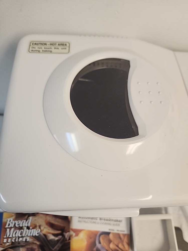 Goldstar Model HB-202CE Automatic Bread & Cake Maker Machine