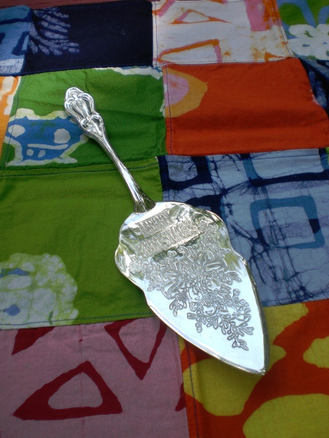 MERRY CHRISTMAS Dessert Server Silverplate Entertaining Open House Buffet