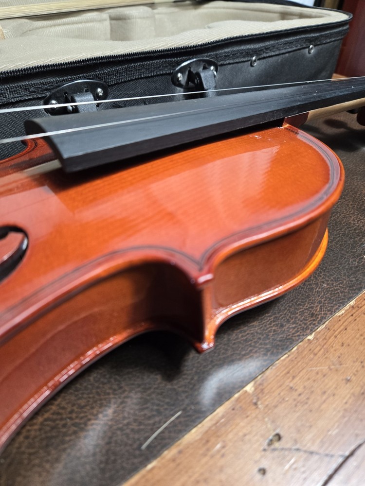 3/4 SIZE ACADEMY 145 AU VIOLIN W/Bow & Case EUC