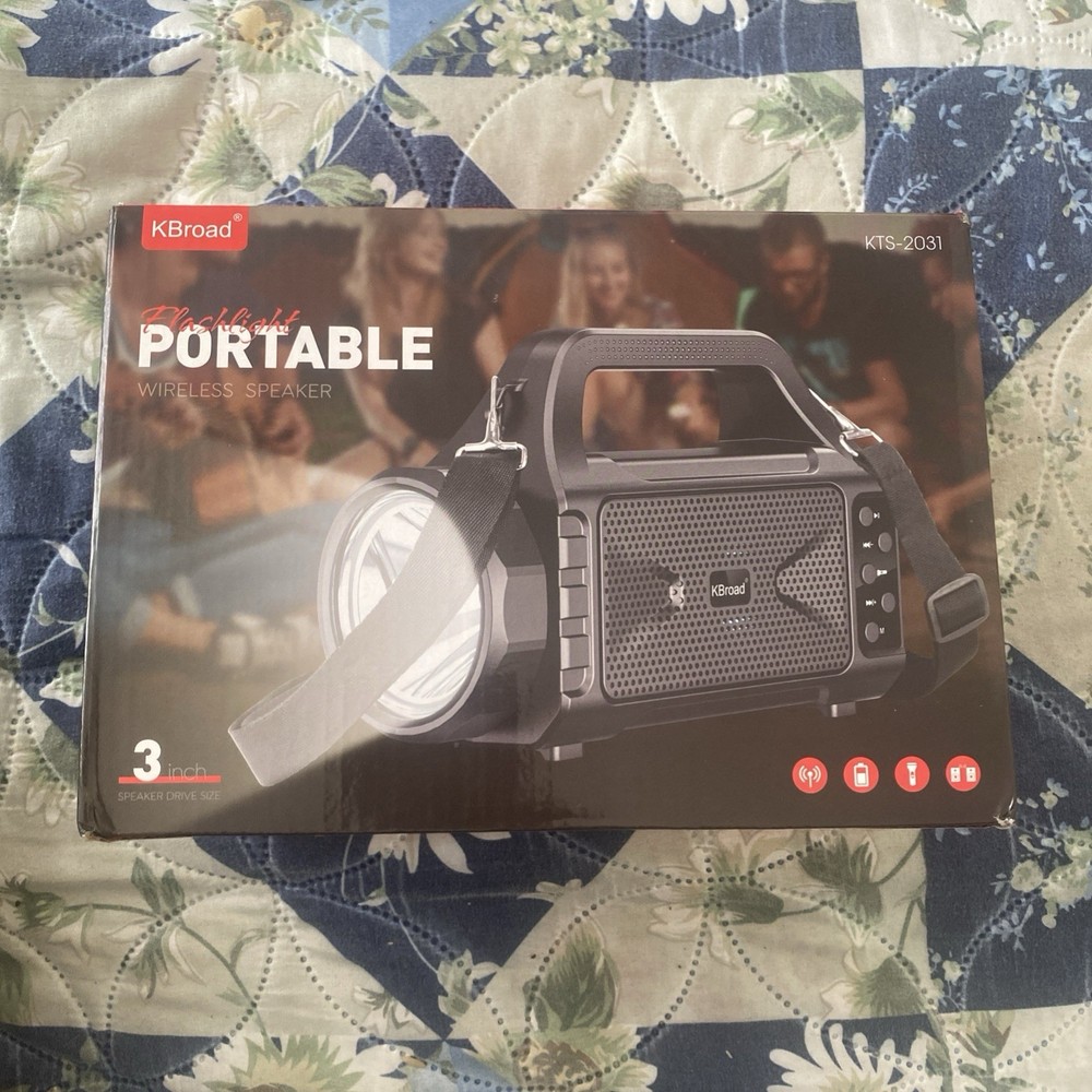 Flashlight Portable Wireless Speaker Bluetooth Speaker 3inch Speaker Drive Size