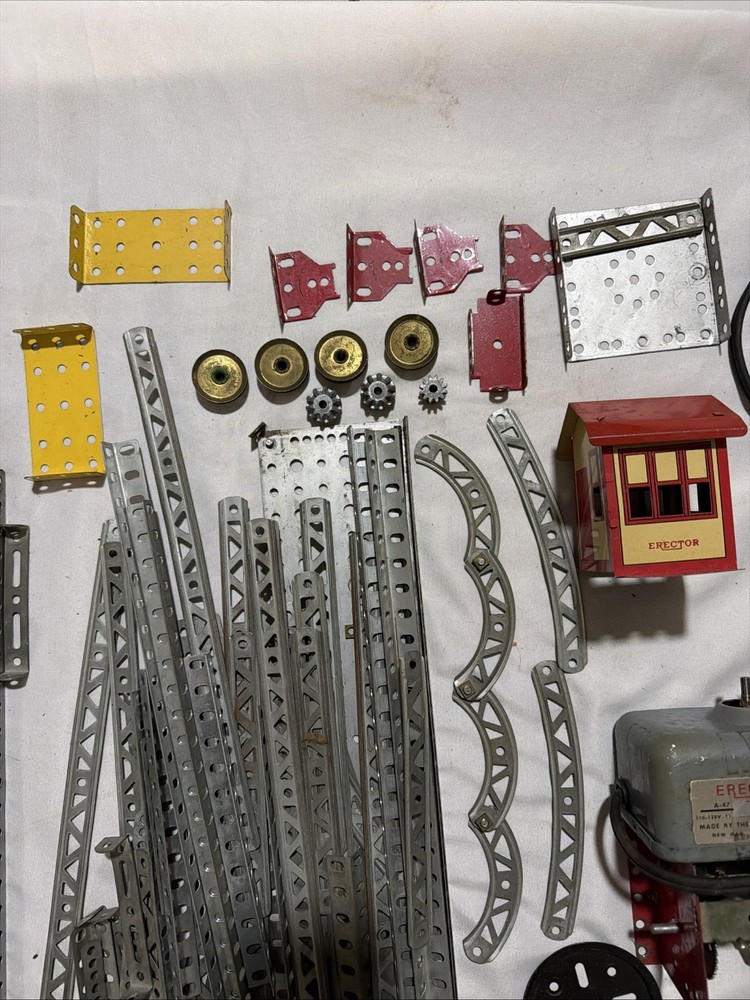 AC Gilbert Erector Set With Working A-47 Electric Motor