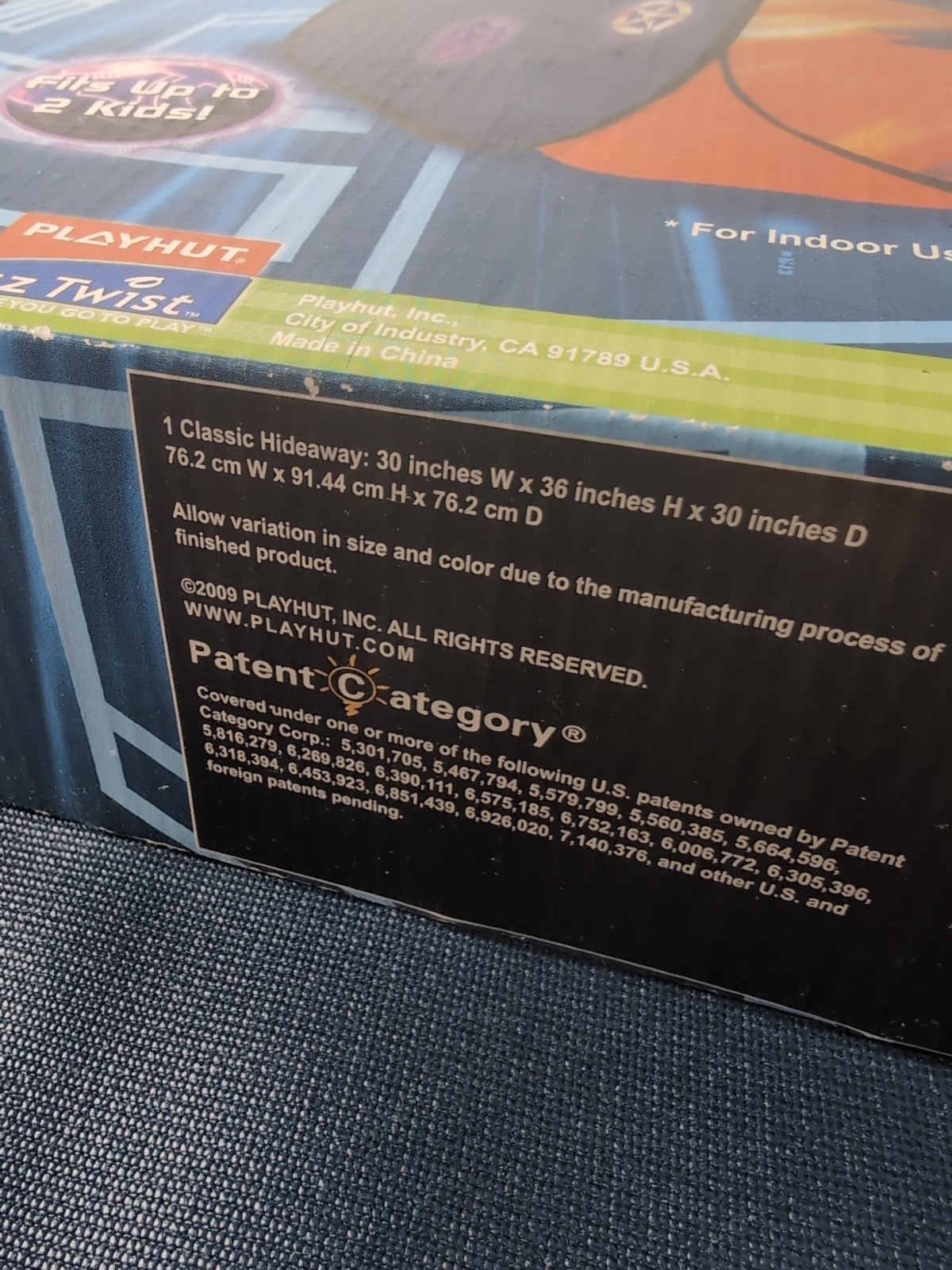 Play Hut BAKUGAN Classic Hideaway Twist N Fold Pop Up Tent