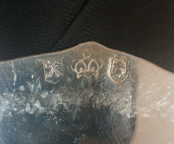 SET OF 12 SILVER GRAPE PATTERN SIDE PLATES HALLMARKED