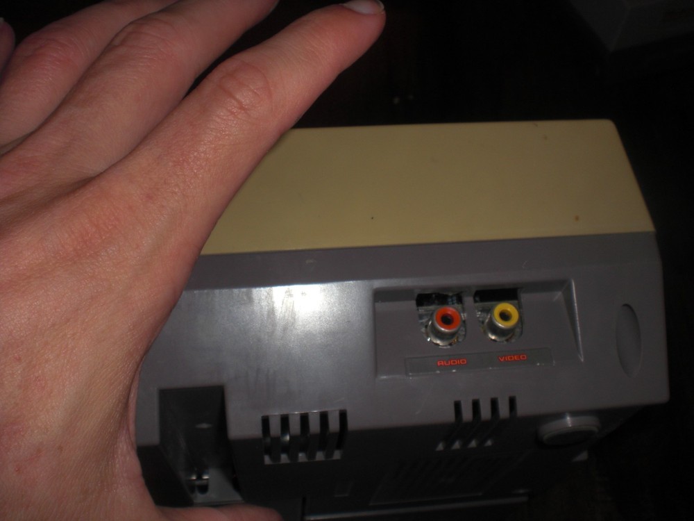 Nintendo Entertainment System NES Original Console Only NO CORDS Tested Worked 2