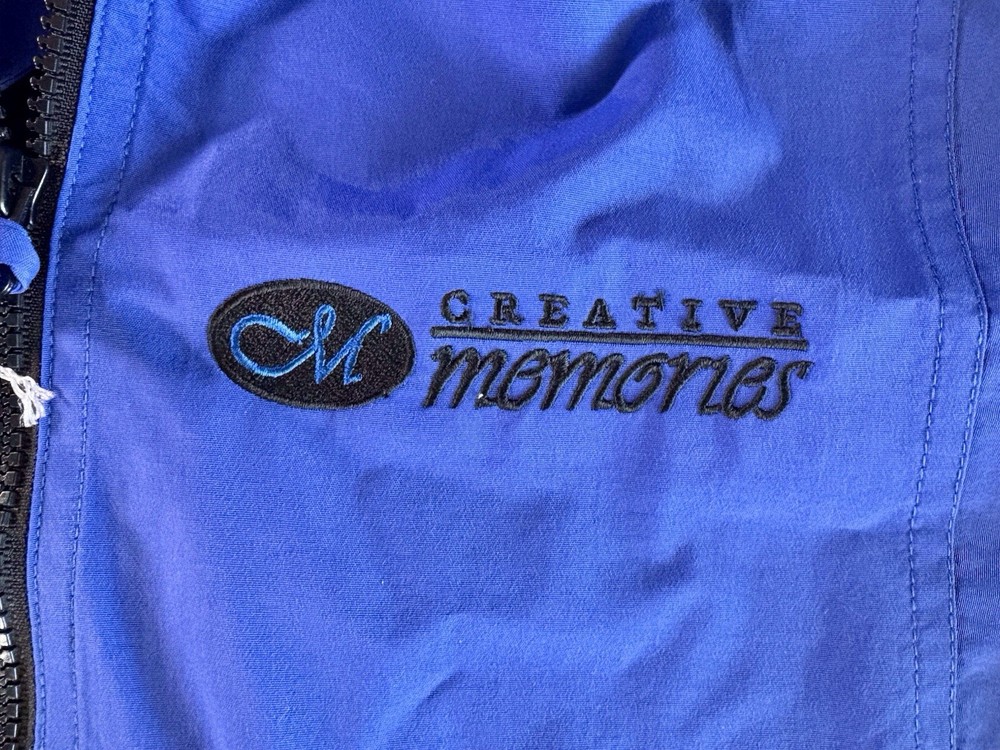 Creative Memories Coat Wind Breaker Jacket Size Medium Packable Pullover NWT