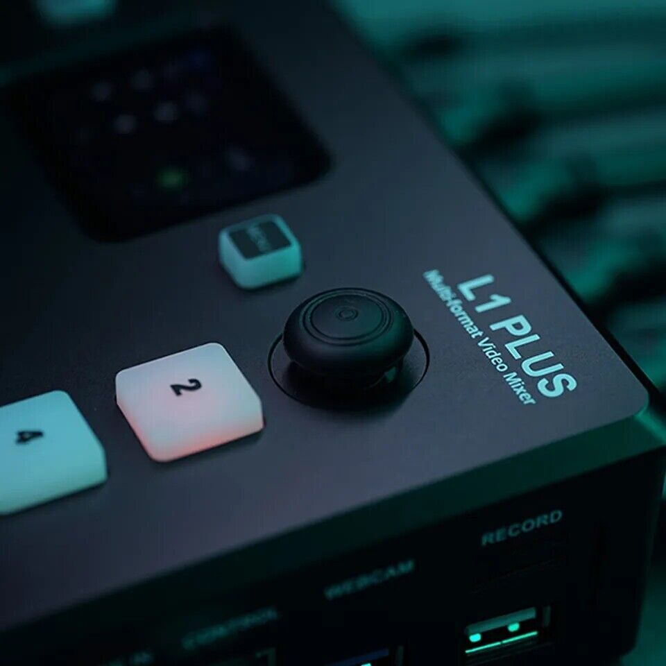 FEELWORLD L1 PLUS Multi-camera Video Mixer Switcher TouchScreen Live Streaming