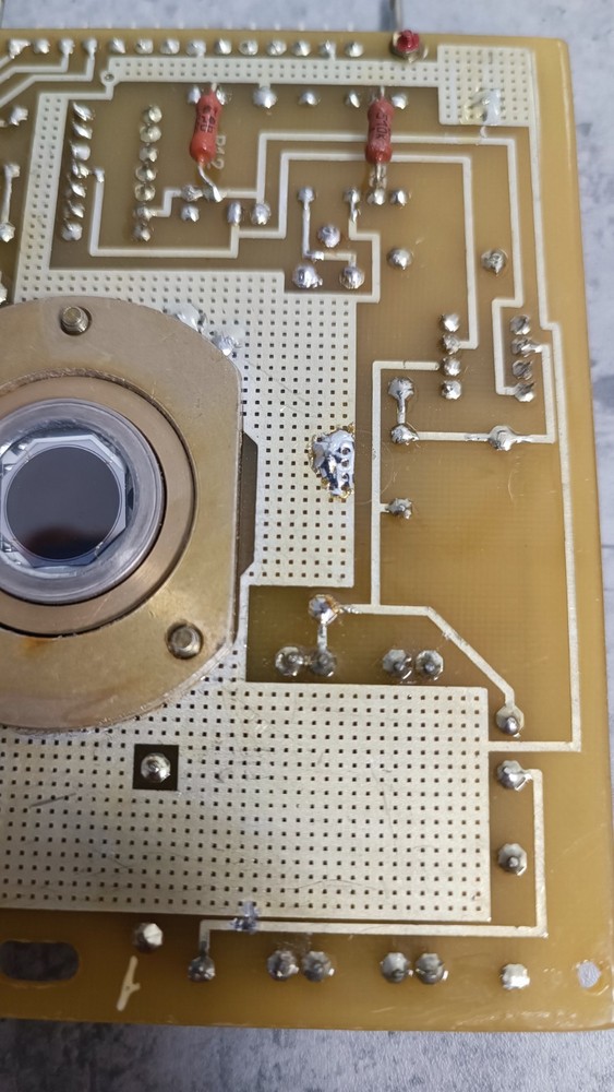 Photoreceiving module (optical sensor) on photodiode FD288B.