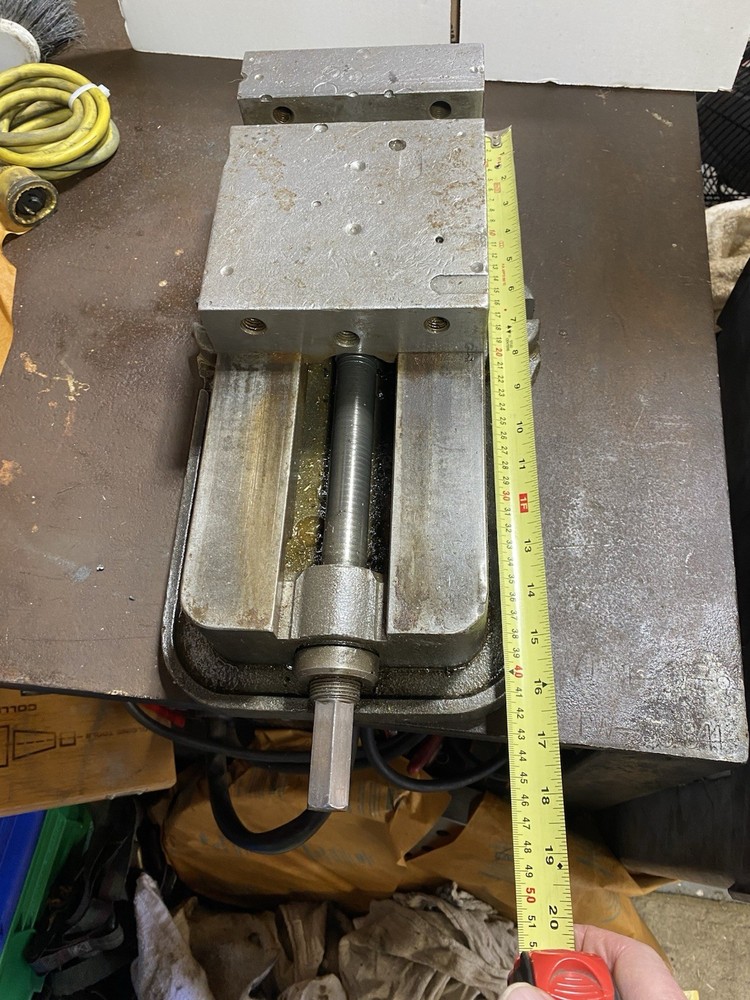 Kurt Machine Vise 6 “ With Handle ￼