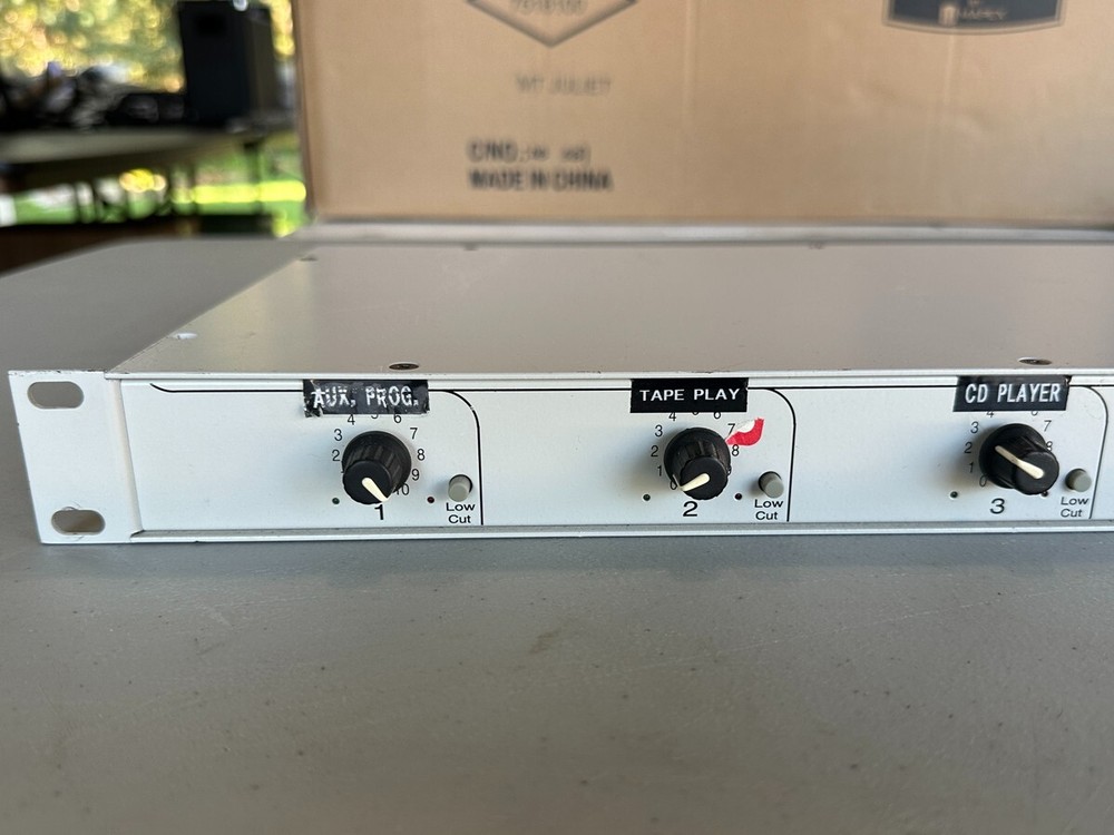 Aphex 4 channel input Mixer w/ Aural Exciter & Limiter - Intelix / RACK MOUNT