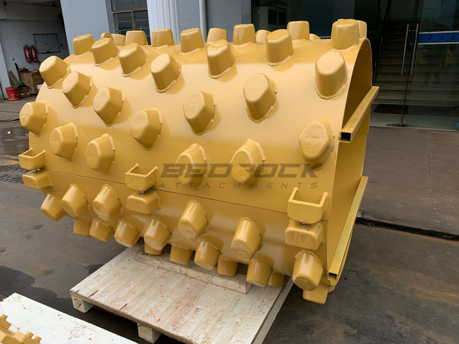 Pad Foot Shell Scraper bar fits CAT CS44B Roller