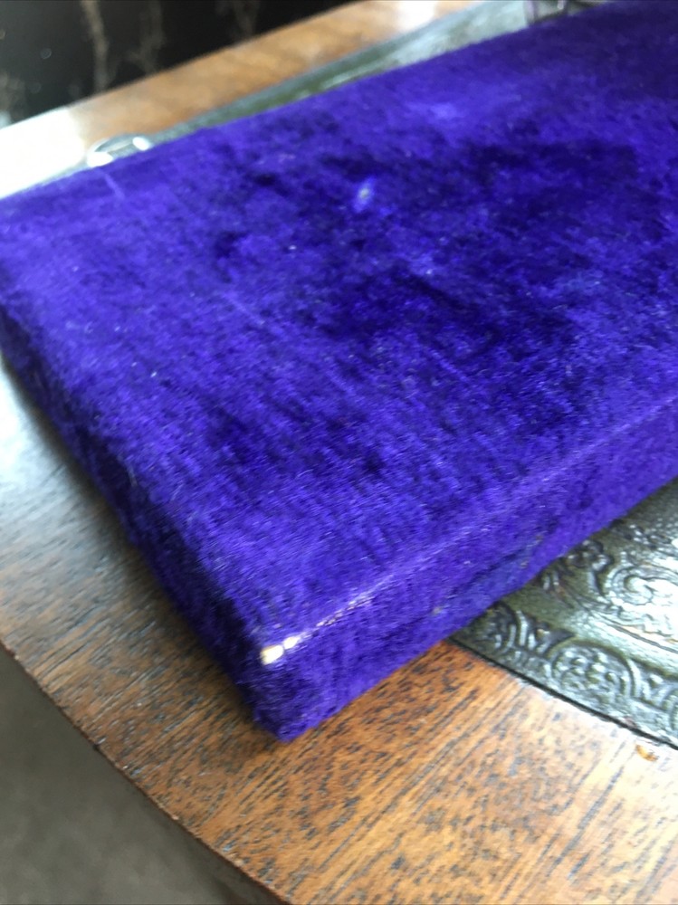 Small Vintage Weight Scales