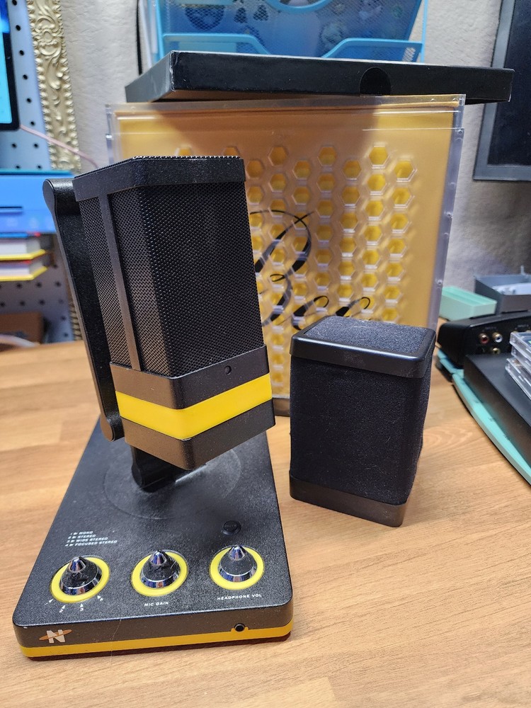 Neat Beecaster Stylish Condenser USB Microphone