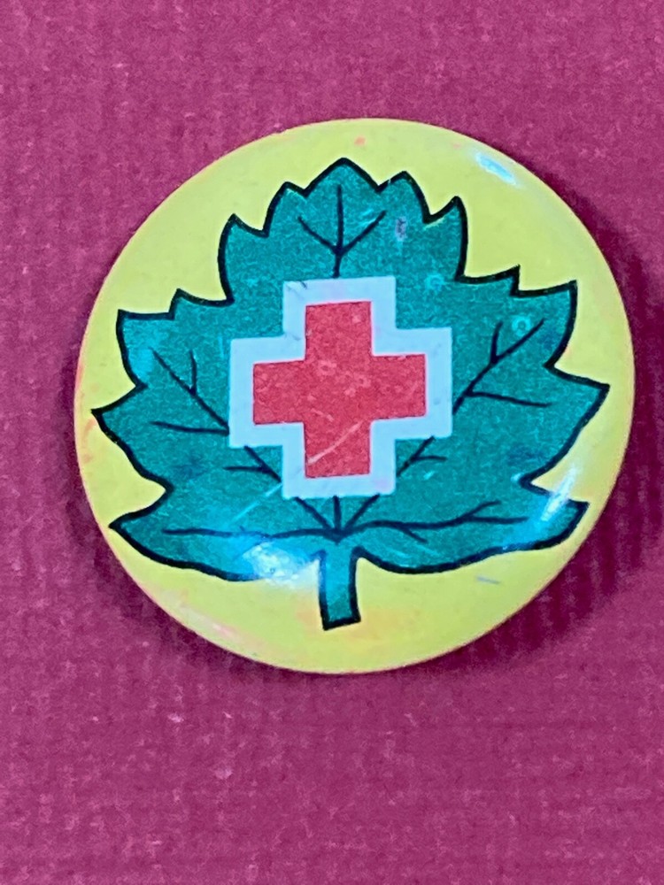 Vintage Red Cross Button / Pin