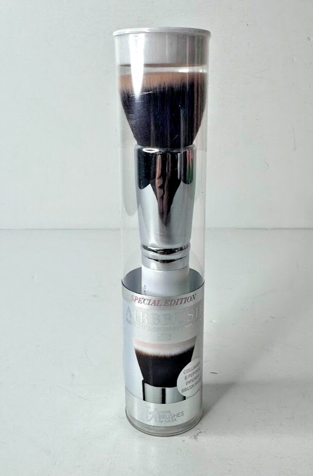 IT Brushes for Ulta Flat Top Full Coverage Complexion Brush # 136 Authentic New