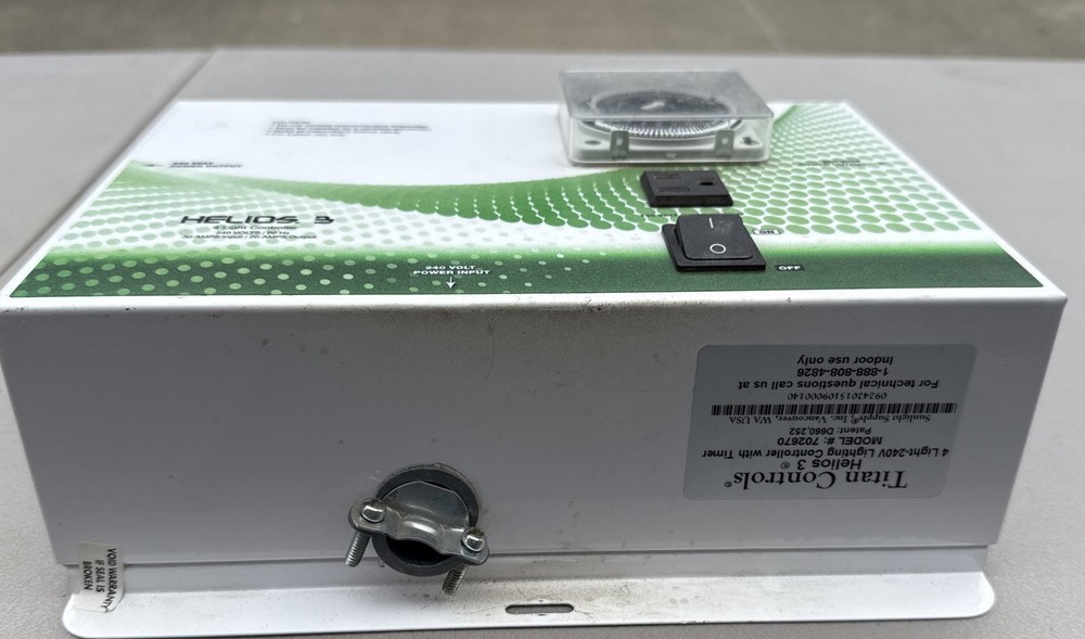 Titan Controls Helios 3 . 4 Light Controller 240 V