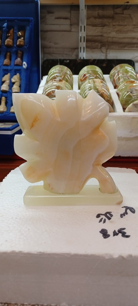 Handmade Onyx Leave Clock